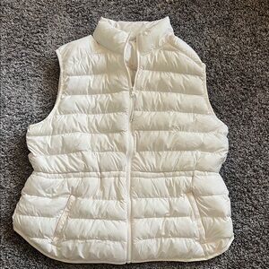 Fabletics White Puffer Vest XXL